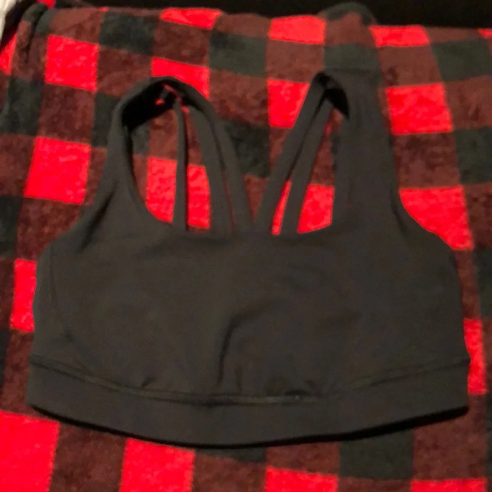 Lululemon - Picture 1 of 3